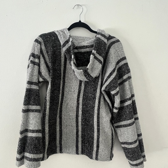 Black and gray Baja hoodie - Picture 3 of 5